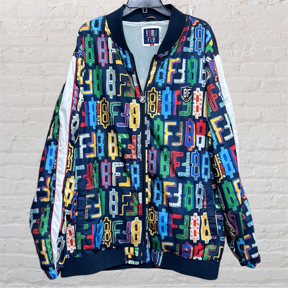 Born Fly Anytown USA
Lightweight Jacket Size 4XL
Fortune Favors